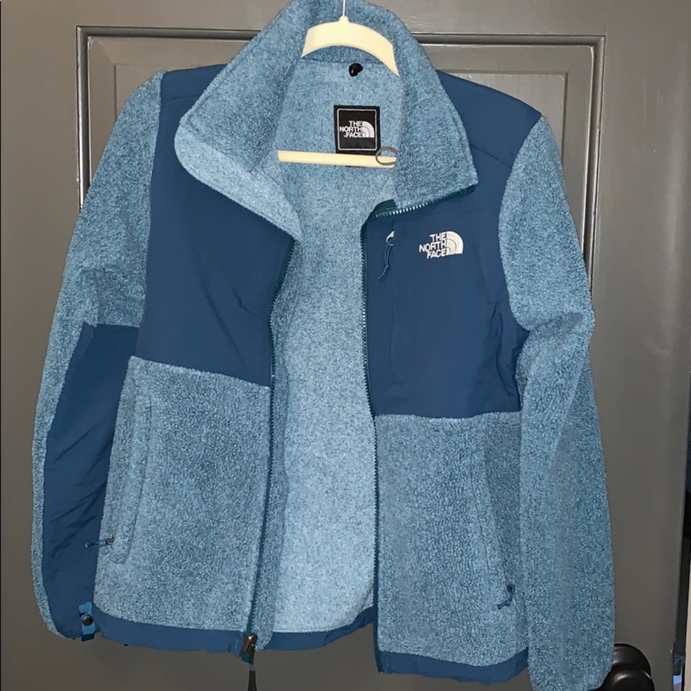 North face Denali jacket! Women’s XS.Never worn